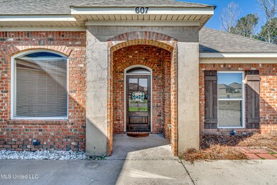 607 Tucker Crossing-1
