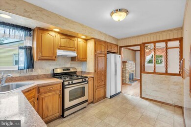 736 W 3rd Ave, Runnemede, NJ 08078 - photo 3