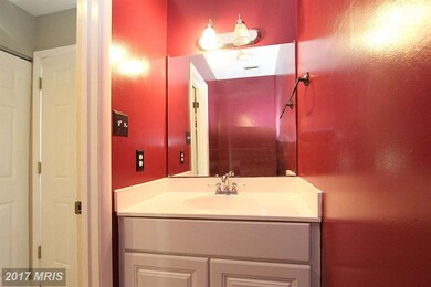 18723 Summer Oak Ct, Germantown, MD 20874 - photo 4