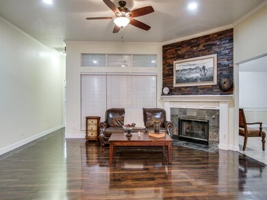 1669 Oak Creek Dr, Hurst, TX 76054 - photo 3