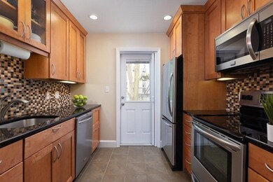 9 Linden St unit 4, Brookline, MA 02445 - photo 7