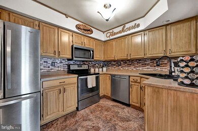 4066 Buttonwood Dr, Mount Joy, PA 17552 - photo 2