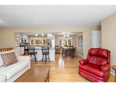 14844 Lloyds Dr, Minnetonka, MN 55345 - photo 3