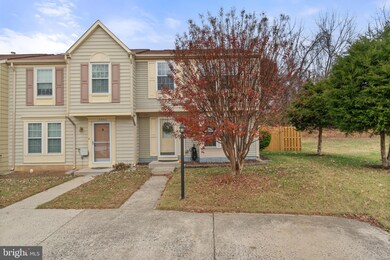 13928 Winding Ridge Ln, Centreville, VA 20121 - photo 2