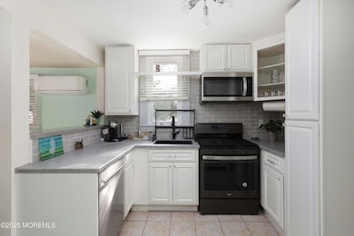 22 Carter Ave, North Middletown, NJ 07748 - photo 6