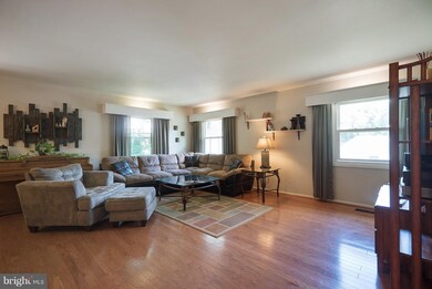 12630 Milburn Ln, Bowie, MD 20715 - photo 3