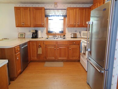 27 Hillview Ave, Saco, ME 04072 - photo 5