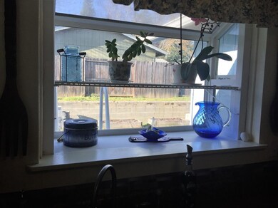 905 3rd St, Rogue River, OR 97537 - photo 4