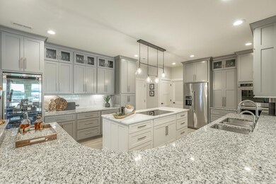 4274 Lakeshore Ln. HD-49
