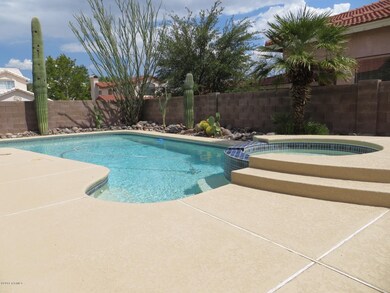 Pool & Spa