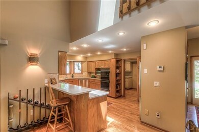 10817 W 50th St, Shawnee, KS 66203 - photo 7