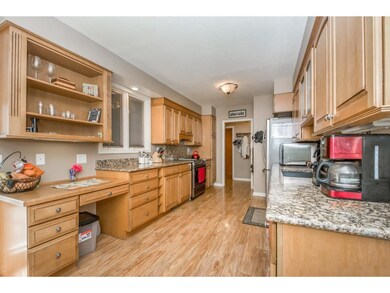 1813 E 27th St, Des Moines, IA 50317 - photo 3