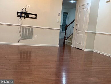 43276 Mitcham Square, Ashburn, VA 20148 - photo 3