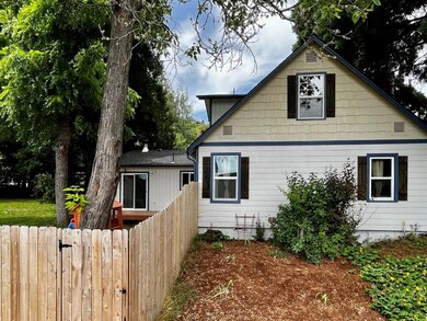 415 NW Pleasant View Dr, Grants Pass, OR 97526 - photo 5