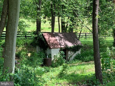 4449 Mountain Laurel Ln, Marshall, VA 20115 - photo 2