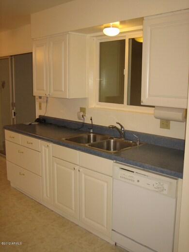 Udated Kitchen Cabinets/Coutertops