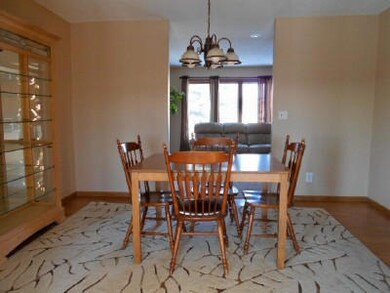 Formal Dining Room<|><|>