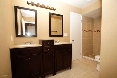 Scotland St 4035 - Master Bath