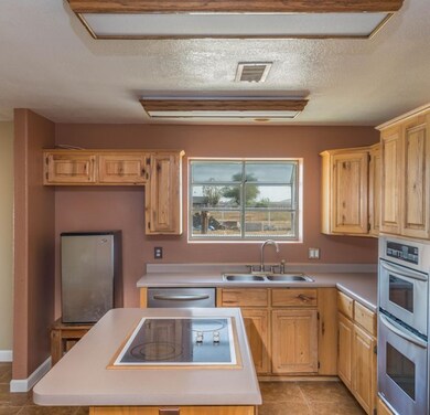 23044 E Munoz St, Queen Creek, AZ 85142 - photo 3