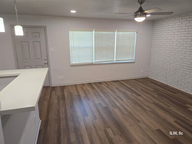 815 Harvard St unit 44, Houston, TX 77007 - photo 3