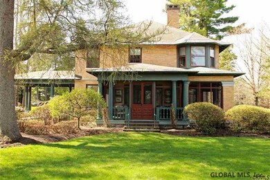 55 Myrtle St, Saratoga Springs, NY 12866 - photo 2