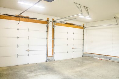 Attached garage 