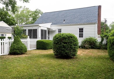 178 Chapmans Ave, Warwick, RI 02886 - photo 4