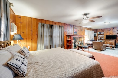 461 Texas 173, Devine, TX 78016 - photo 4