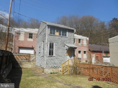 539 Centre St, Ashland, PA 17921 - photo 4