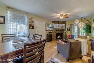 2551 Hidden Village Dr, Jacksonville, FL 32216 - photo 3