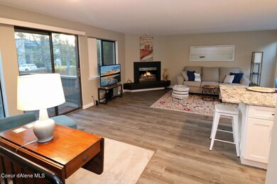 600 W Hubbard Avenue #49