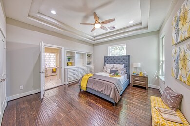 702 W 41st St, Houston, TX 77018 - photo 5