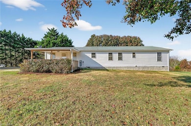 2039 Piedmont School Rd, Denton, NC 27239 - photo 7