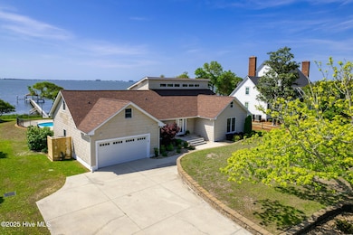 233 Deep Bay Dr, Newport, NC