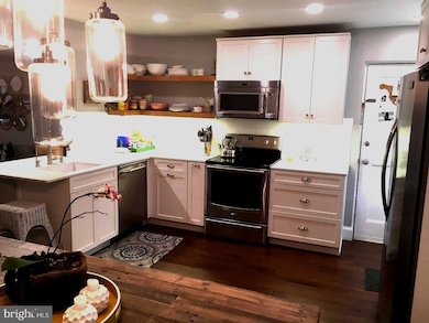 42 Conshohocken State Rd unit 4B, Bala Cynwyd, PA 19004 - photo 4