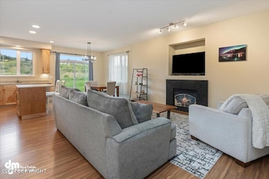 08-Living Room_SLS_-1433