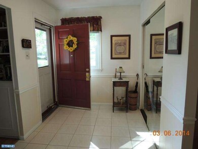 3935 Countrywood Ln, Hatboro, PA 19040 - photo 2