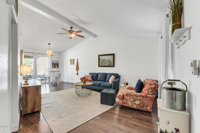 1652 S Robin Ln-10