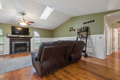 113 Glenbrook Ct unit 2A, Nicholasville, KY 40356 - photo 3