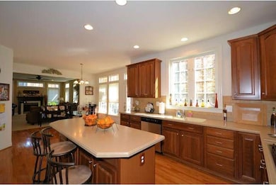 245 Barnhill Rd, Perkasie, PA 18944 - photo 2