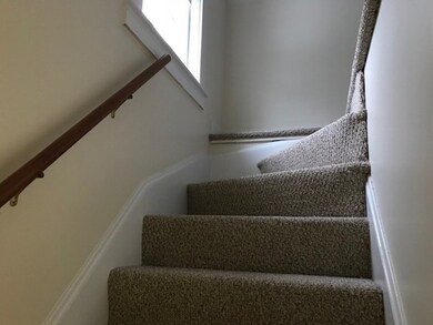 123 Pickering St, Needham, MA 02492 - photo 3