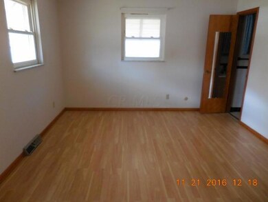 1270 Gumwood Dr, Columbus, OH 43229 - photo 5