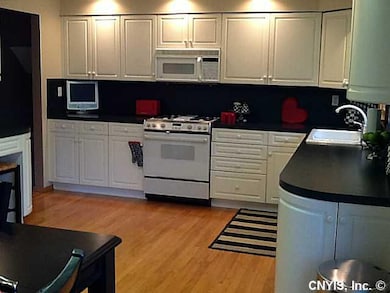 Kitchen What a cooks delight to have bright light 