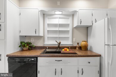 7517 Dogwood Rd, Sykesville, MD 21784 - photo 5