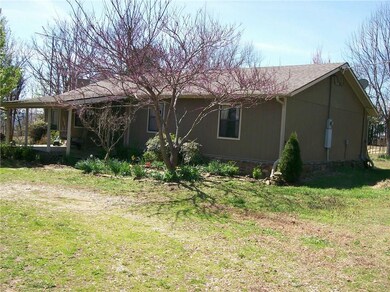 11285 Long Tate Rd, Elkins, AR 72727 - photo 4