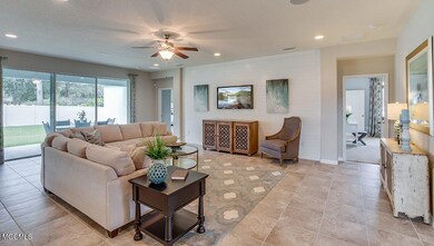 Hawthorne Living Room 6