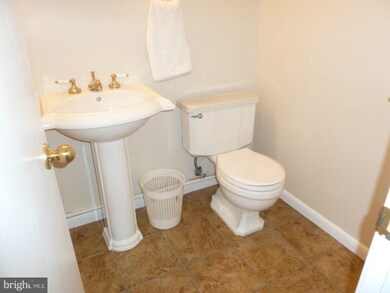12908 Bluhill Rd, Silver Spring, MD 20906 - photo 5