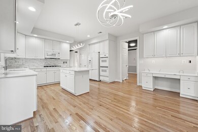 2073 Madrillon Rd, Vienna, VA 22182 - photo 5