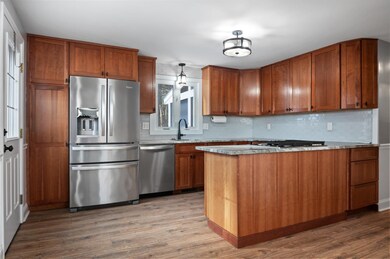 22 Watersedge Dr, Nashua, NH 03063 - photo 4