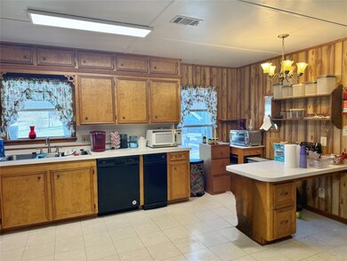 210 Magnolia Cove, Onalaska, TX 77360 - photo 3